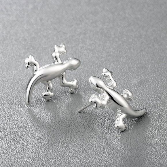 Any 2/$20! Silver Gecko Stud Earrings - Picture 5 of 7